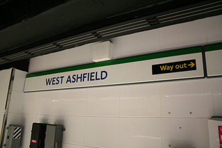 Illustration for article titled London has a Tube station...on the third story of an office building